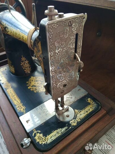 Швейная машина Singer