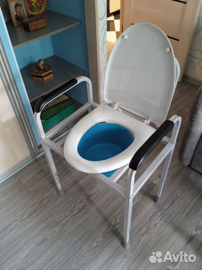 Туалетное кресло для инвалидов