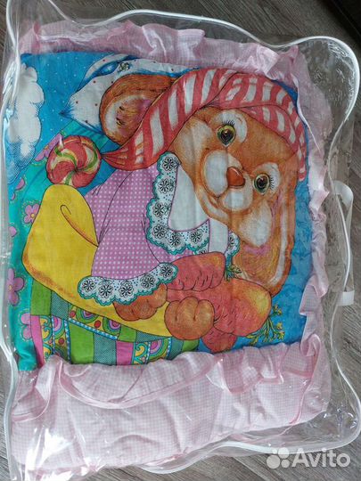 Бортики в кроватку с балдахином