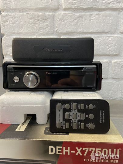 Автомогнитола pioneer