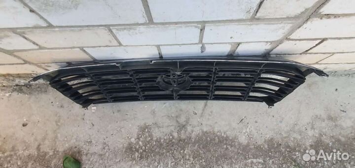 Решетка радиатора TLC100