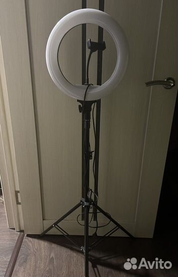 Лампа для освещения