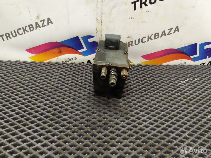 Насос подъема кабины