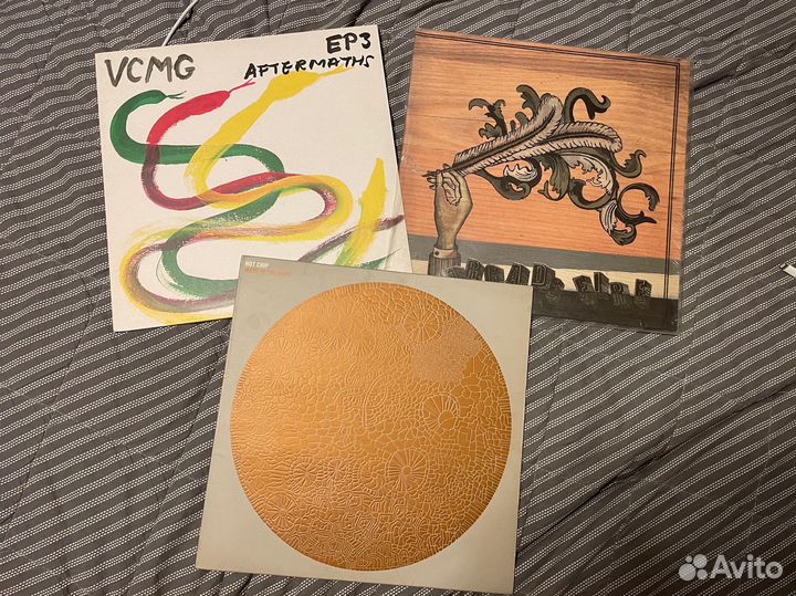 Пластинки vcmg, hot chip, arcade fire