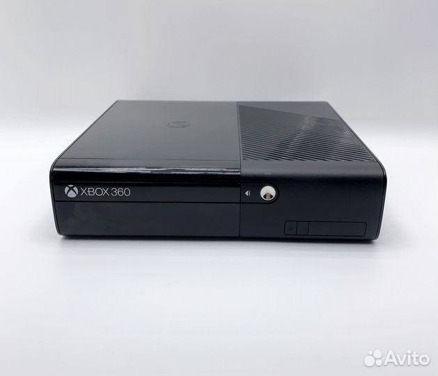 Xbox 360E, 640Gb Б/у (прошита) + 1 проводной джойс