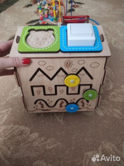 Бизиборд домик