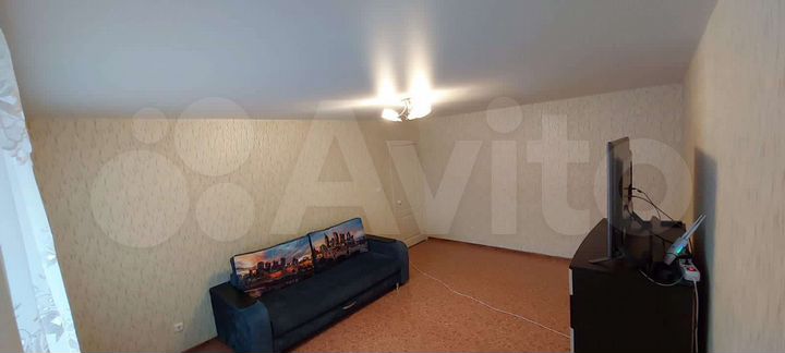 3-к. квартира, 90 м², 1/10 эт.