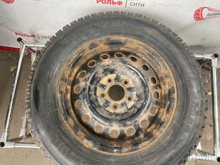 R16 Yokohama F700Z 215/70, PCD 5x114.3 DIA 67.1