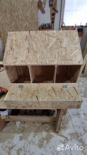 Гнезда для кур с яйцесборником