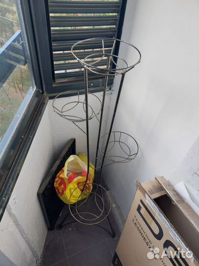 Подставка для цветов напольная