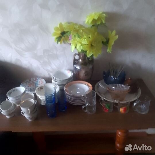 Тарелки, чашки