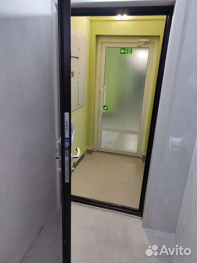 Дверь входная металлическая новая