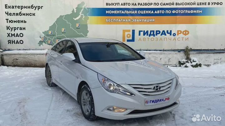 Накладка торпедо правая Hyundai Sonata (YF) 847673