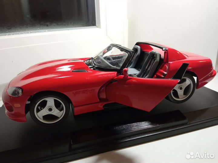 Dodge Viper 1:18