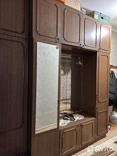 Стенка в коридор