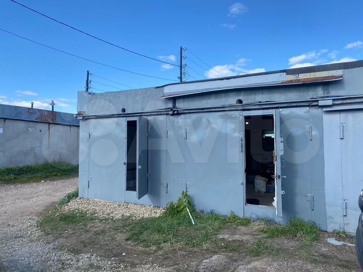 Гараж, > 30 м²