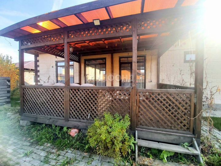 Дом 167,4 м² на участке 6 сот.