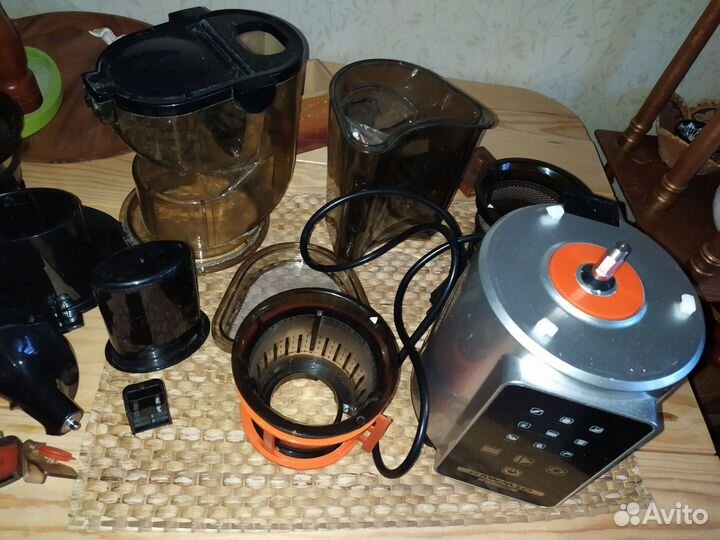 Соковыжималка шнековая Rowmid JDM-80
