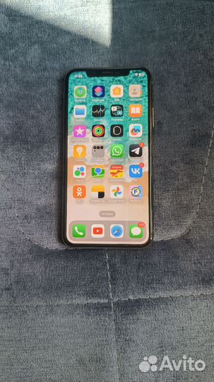 iPhone Xs, 64 ГБ