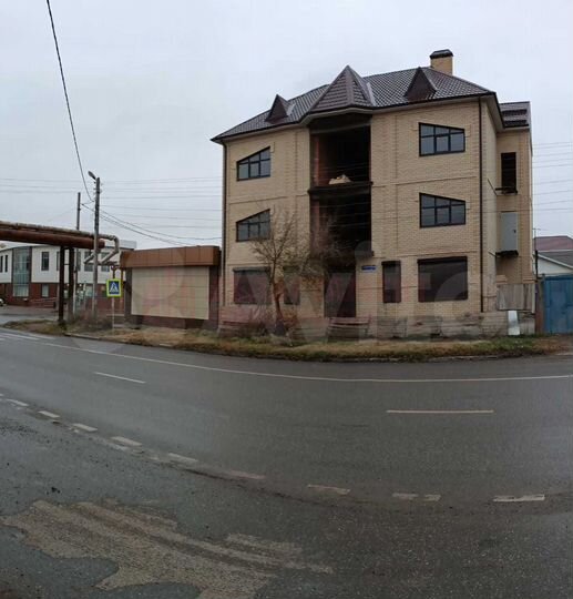 Коттедж 393,5 м² на участке 1,9 сот.