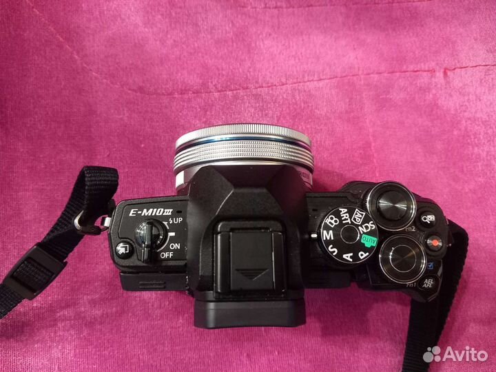 Фотоаппарат Olympus OM-D E-M10 Mark III