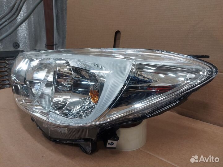 Фара левая / правая Subaru XV новая оригинал