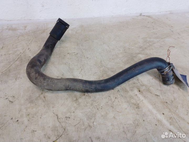 Патрубок отопителя Volkswagen Passat B5