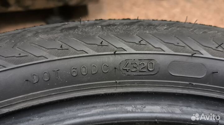 Nokian Tyres Hakkapeliitta 8 205/50 R17 93T