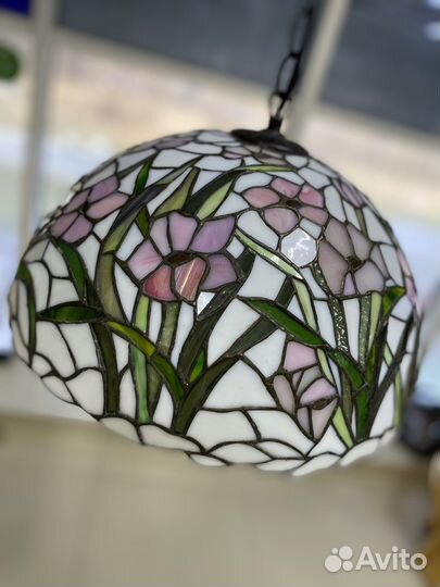 Люстра новая