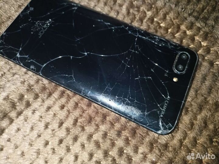 HONOR 10, 4/64 ГБ