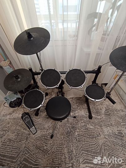 Электронные ударные барабаны behringer