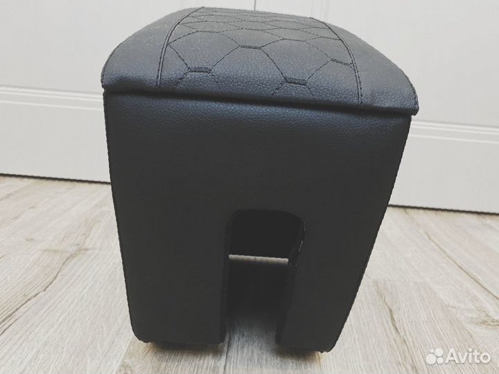 Подлокотник лада веста