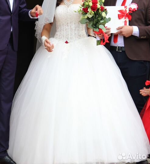 Свадебное платье