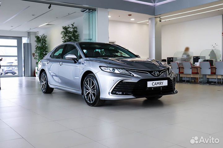 Toyota Camry 2.5 AT, 2022