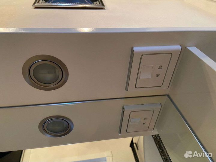 Зеркало в ванну с шкафом