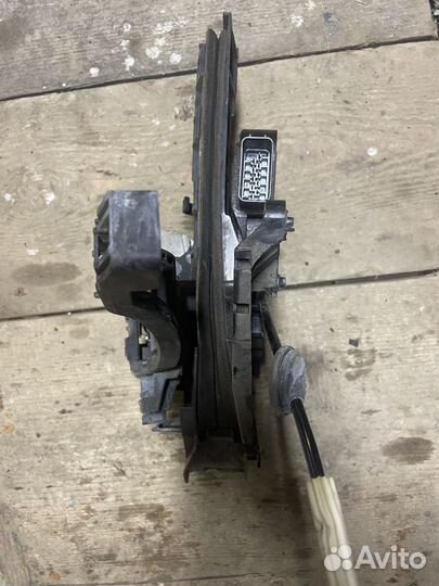 Замок задний 10 контактов Ford Focus 2