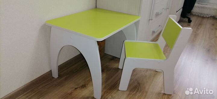 Детский столик и стульчик лайм