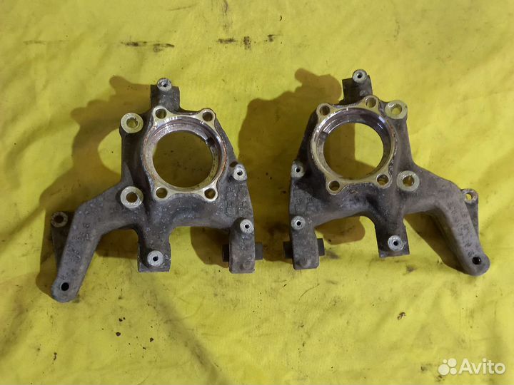 Кулак цапфа задняя vw Passat b7 полный привод