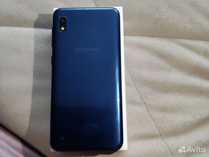 Samsung Galaxy A10, 2/32 ГБ