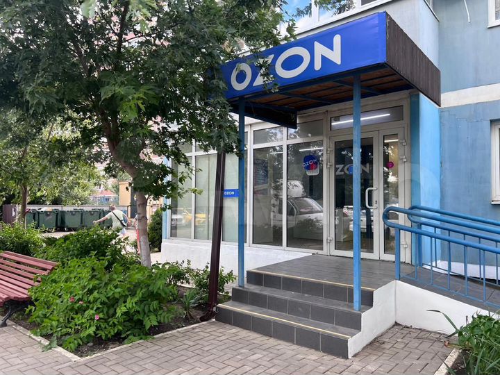 Коммерческое помещение с арендатором, 63.7 м²