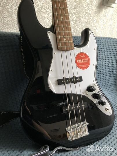 Бас-гитара Fender Squier Jazz Bass + Ampeg BA108