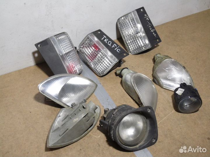 Поворотники передние Рено Трафик Лагуна 1