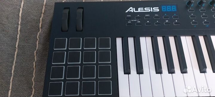 Midi-клавиатура Alesis VI49