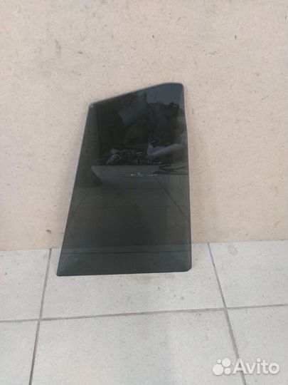 Форточка задней правой двери Субару Импреза XV