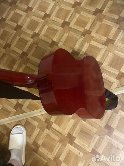 Акустическая гитара