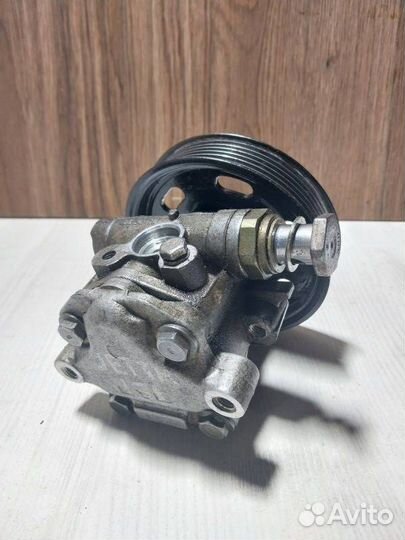 Насос гур Volkswagen Jetta AVH 2003