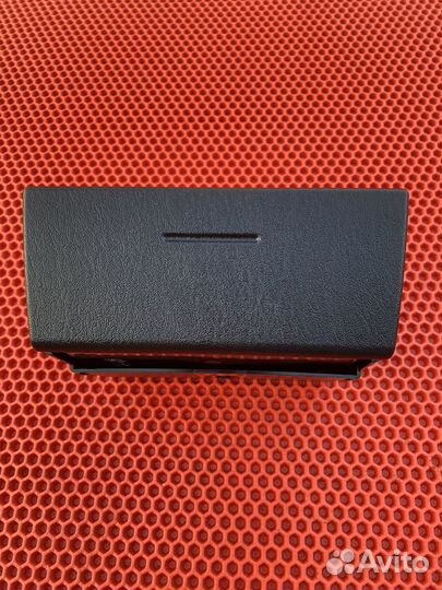 Пепельница Mitsubishi Carisma рестайлинг