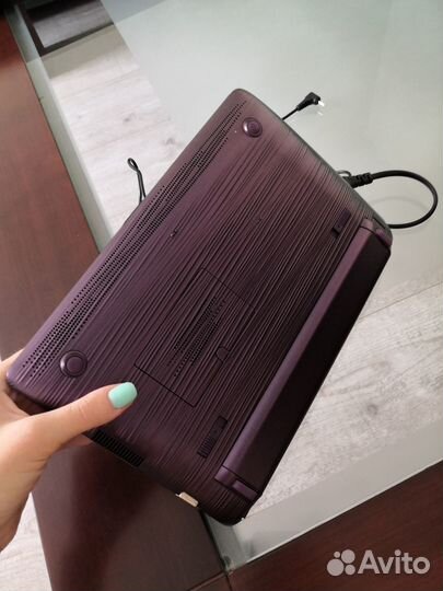 Asus Eee PC 1015PW Нетбук