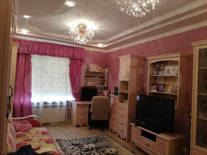 Дом 324 м² на участке 3,6 сот.