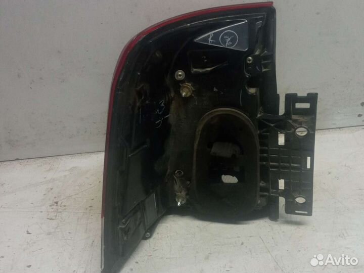 Фонарь задний правый Land Cruiser 200